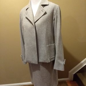 Max Mara light gray wool/cashmere skirt suit